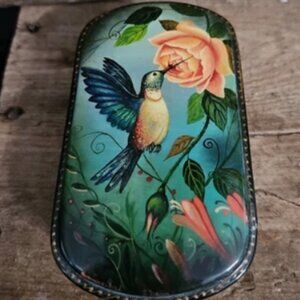 Lacquer Box ~Beautiful Humming Bird ~ Signed S. Dirina